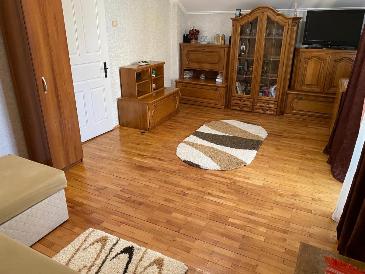 Apartament Mansarda Apartment Curtea De Arges Bagian luar foto