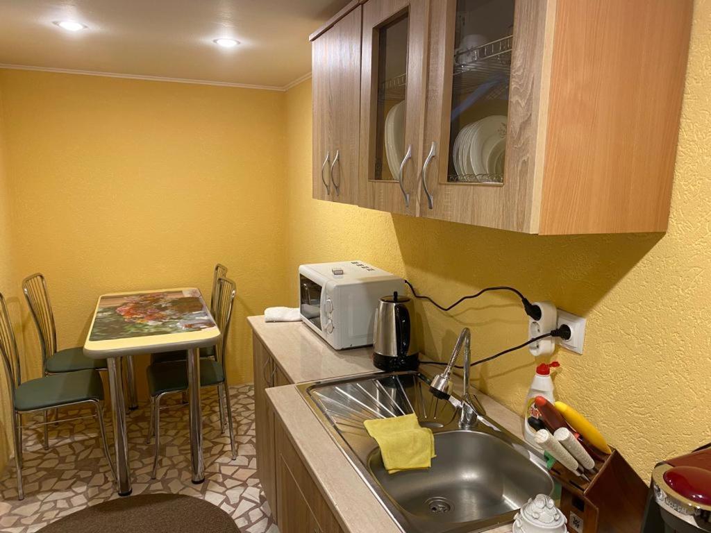 Apartament Mansarda Apartment Curtea De Arges Bagian luar foto